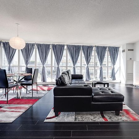 3Bdrm Lake View Condo In Торонто Экстерьер фото