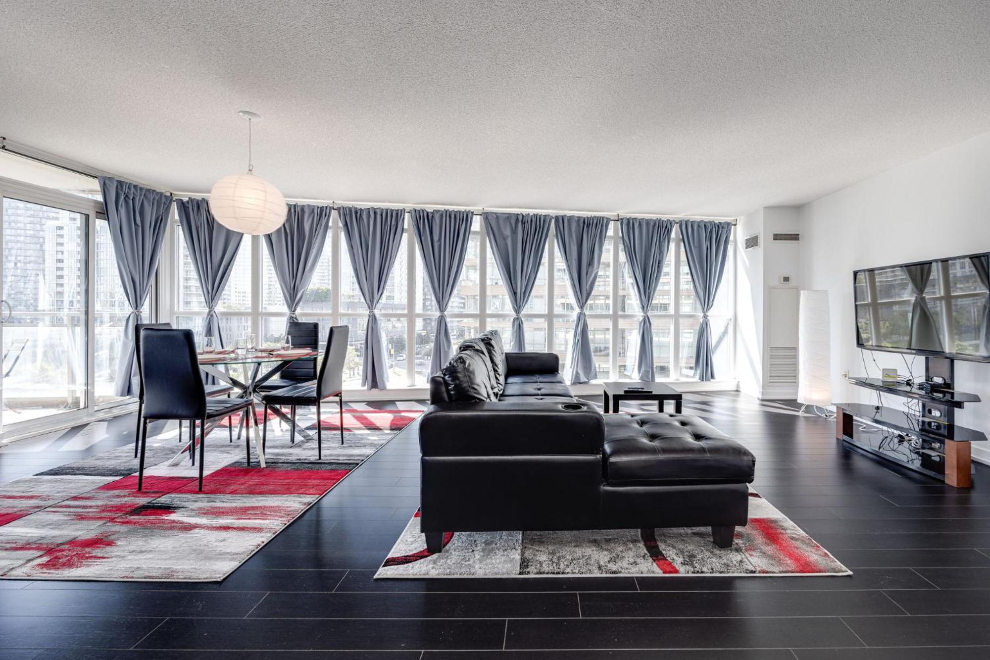 3Bdrm Lake View Condo In Торонто Экстерьер фото